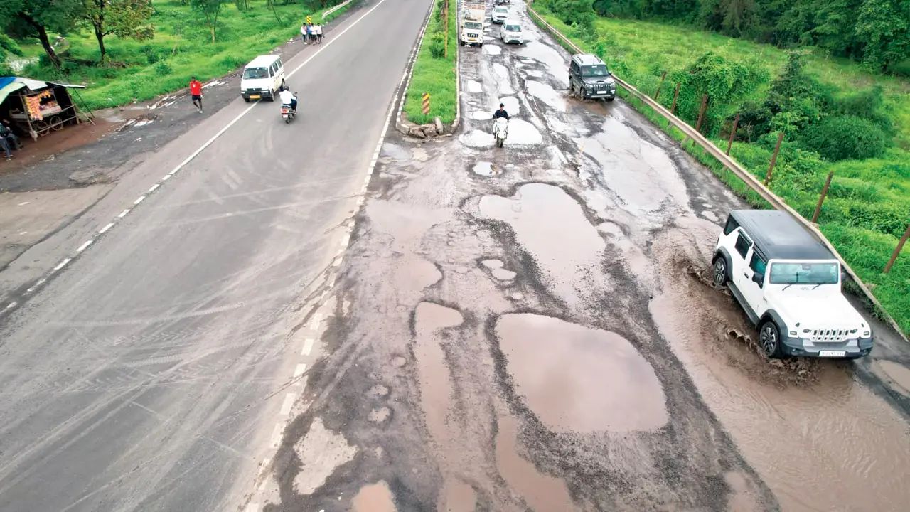 पक्ष नंतर… कोकण आधी!’ प्रशांत पवारांची संतप्त फेसबुक पोस्ट व्हायरल; महामार्गाच्या दुरवस्थेवर लोकप्रतिनिधींना थेट सवाल!