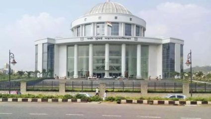 Navi Mumbai: कंत्राटी कामगारांच्या वेतनवाढीवरून महासभेत प्रशासनाला धारेवर धरले; १५ दिवसांत कार्यवाहीचे निर्देश