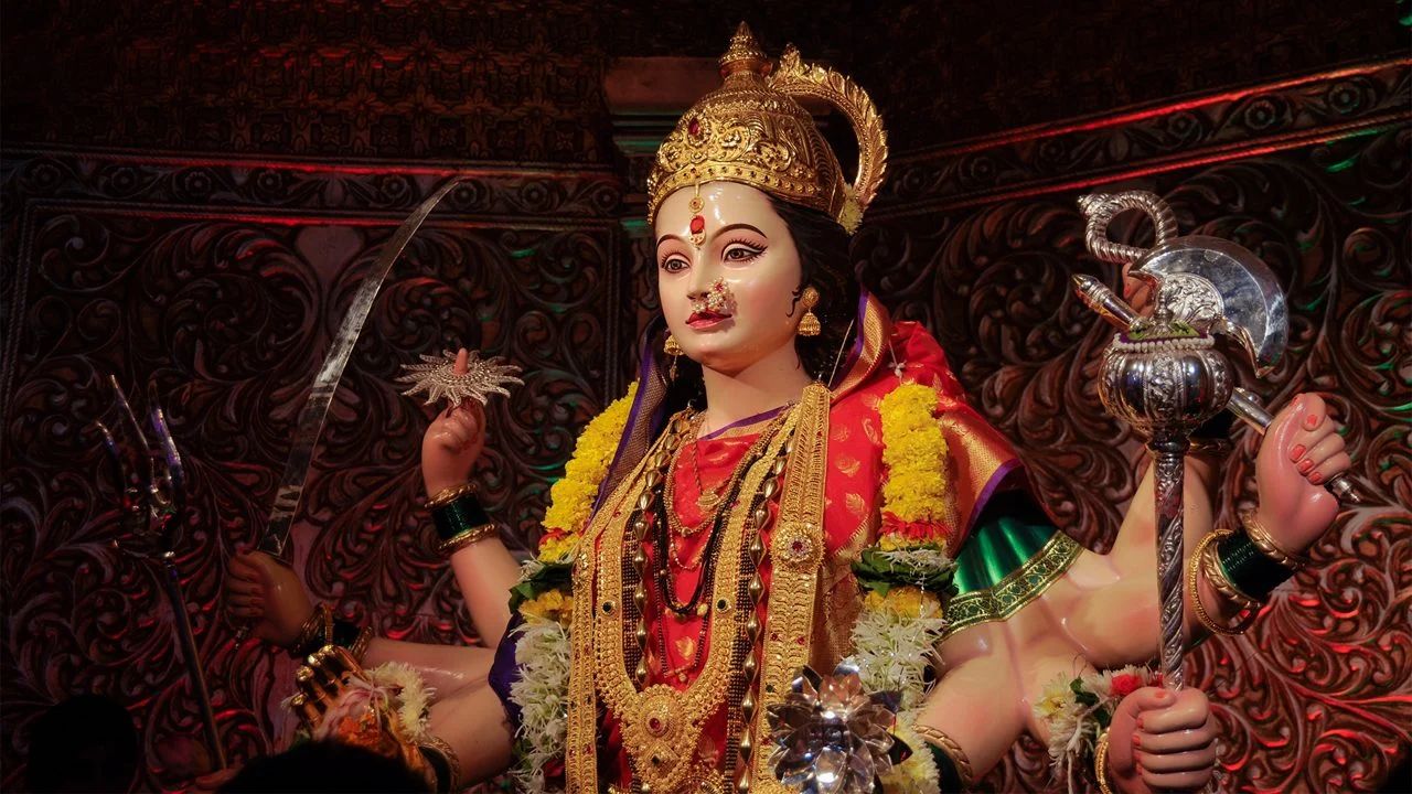 Navratri 2026: नवरात्रीत उपवास करताय? ‘या’ चुका करू नका, जाणून घ्या व्रताचे खास नियम