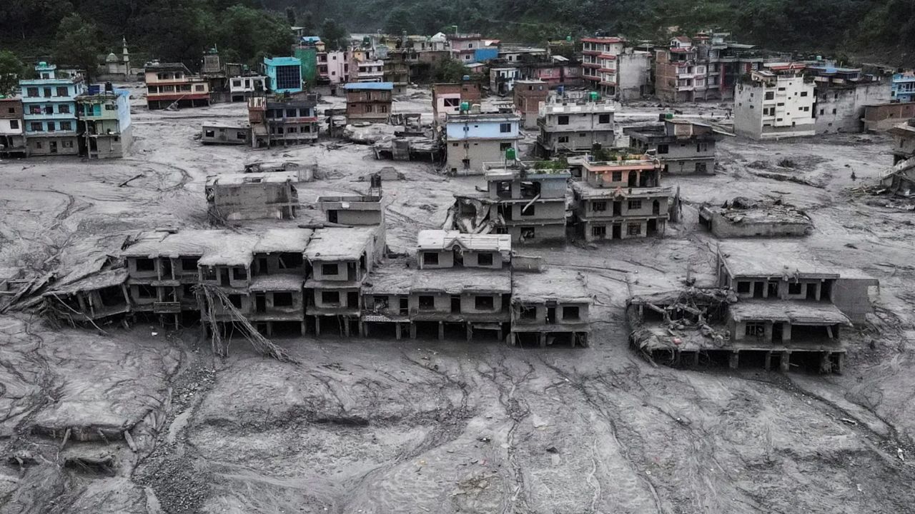 Nepal Flood : देशाच्या पुनर्बांधणीसाठी नेपाळचे अर्थमंत्री स्वर्णिम वागळे भारताच्या दौऱ्यावर; 1399 मृत्यू, कोट्यवधींचे नुकसान