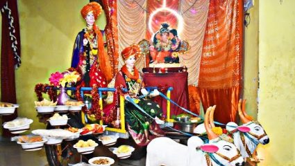 Ganeshotsav: ‘व्हायरल सजावट’ ते ‘सोशल मीडिया रील्स’! पुण्यात गौरी आगमनासाठी डिजिटल ट्रेंड्सचा नवा ‘टच’