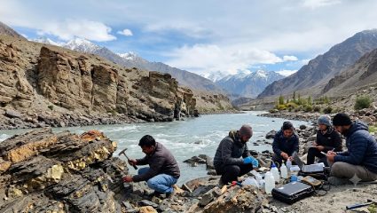 आयसर पुण्याच्या संशोधनातून खुलासा: ‘फूल्स गोल्ड’ ठरतेय वातावरणातील कार्बनचा मुख्य स्रोत