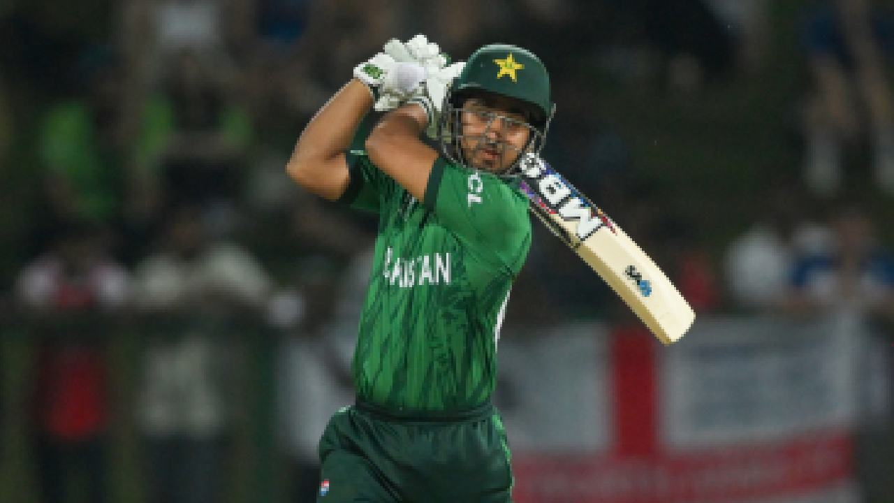 Eng vs Pak: 614 दिवसांनी सॅम आला अन् तातडीने झाला आउट! ऐटीत आलेल्या अयुबची 10 बॉलमध्येच…