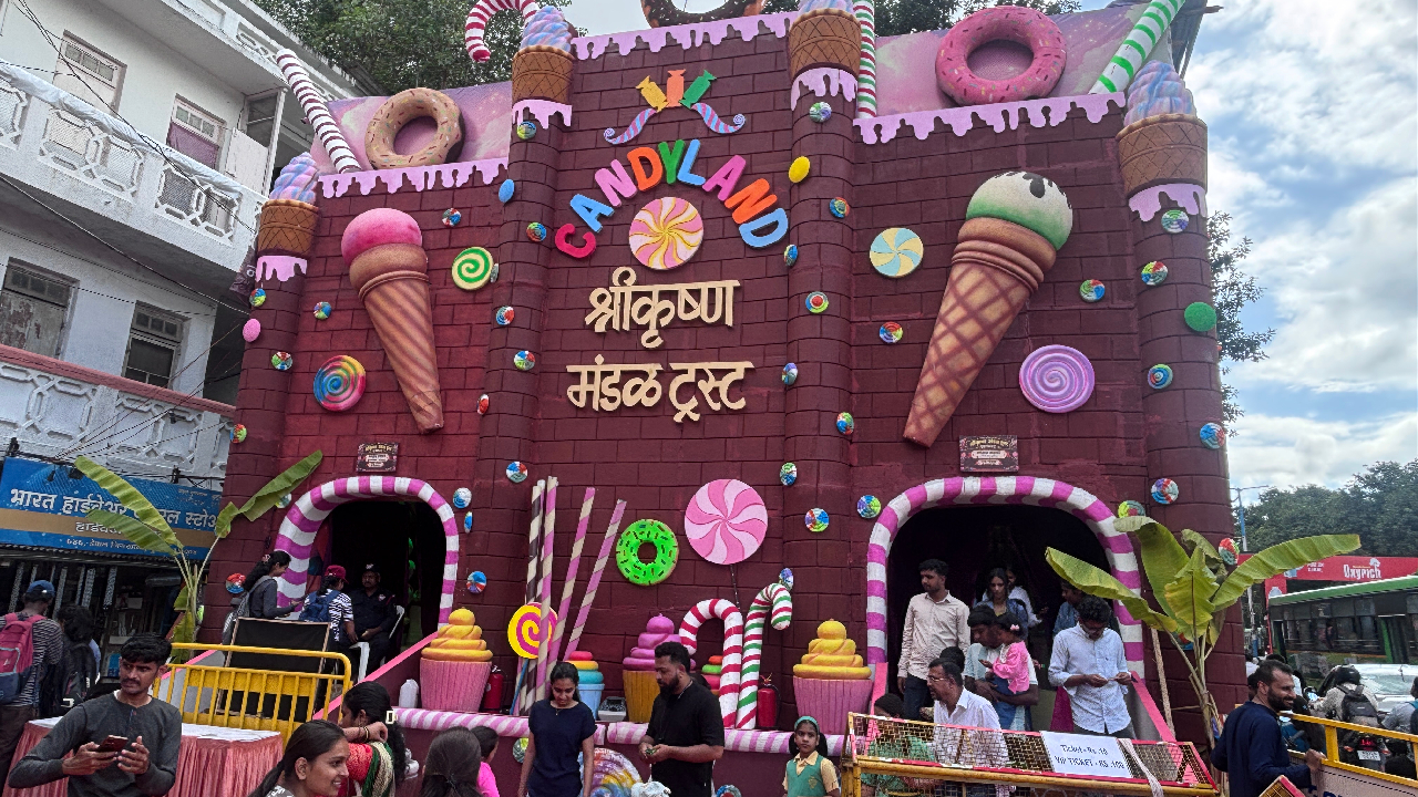 Ganeshotsav: असावा सुंदर चॉकलेटचा बंगला…! गणेशोत्सवात चिमुकल्यांसाठी बालविश्वाची सफर, ‘या’ मंडळाने थेट…