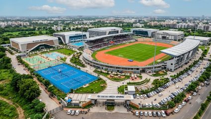 अहमदाबादमध्ये क्रीडा क्रांती! ८२५ कोटींचे ‘वीर सावरकर Sports Complex’ सज्ज; खेळाडूंना मिळणार जागतिक दर्जा