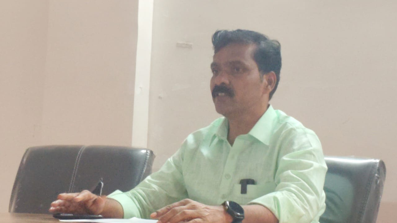 शाळा चकचकीत, पण शिक्षक कुठे आहेत? सातारा झेडपीच्या मॉडेल स्कूलविरोधात ‘राष्ट्रवादी’ आक्रमक!
