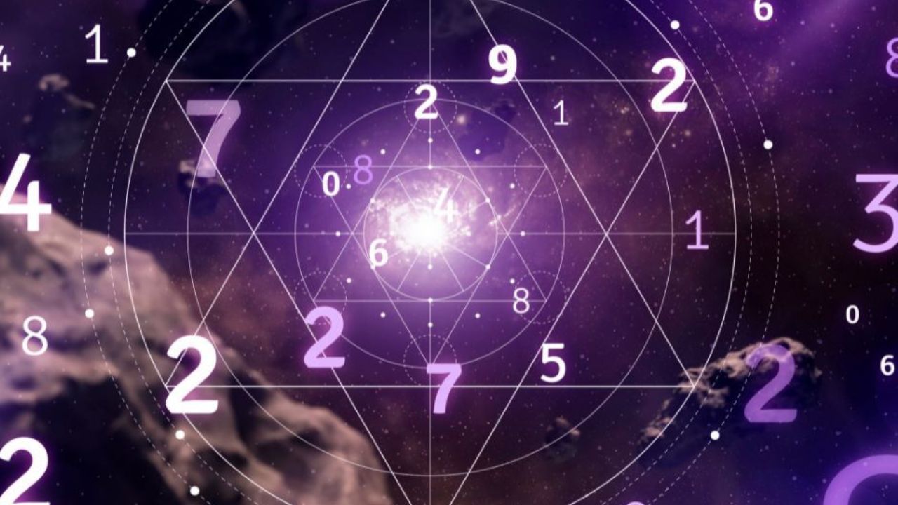 Numberlogy: मूलांक २ असणाऱ्या लोकांचा आजचा दिवस कसा राहील जाणून घ्या