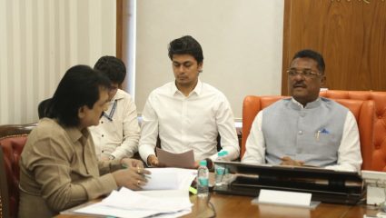Pratap Sarnaik: ॲप टॅक्सी चालकांसाठी मोठी बातमी! कंपन्यांना 3 महिन्यांत द्यावी लागणार चालकांची संपूर्ण माहिती