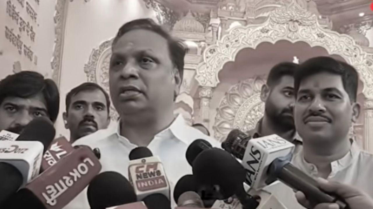 गणेशोत्सव नियम पाळून साजरा करा; आशिष शेलारांची पुण्यातून विरोधकांवर टीका, UPI शुल्कावरही स्पष्टीकरण