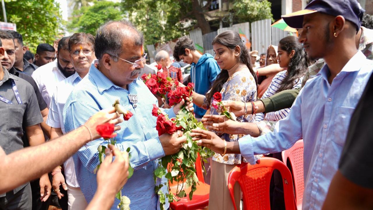 ‘अनाथाश्रमापासून Gen Z भेटीपर्यंत’ रविंद्र चव्हाणांचा वाढदिवस असा झाला खास, धार्मिक विधींसोबत सामाजिक उपक्रमांची रेलचेल