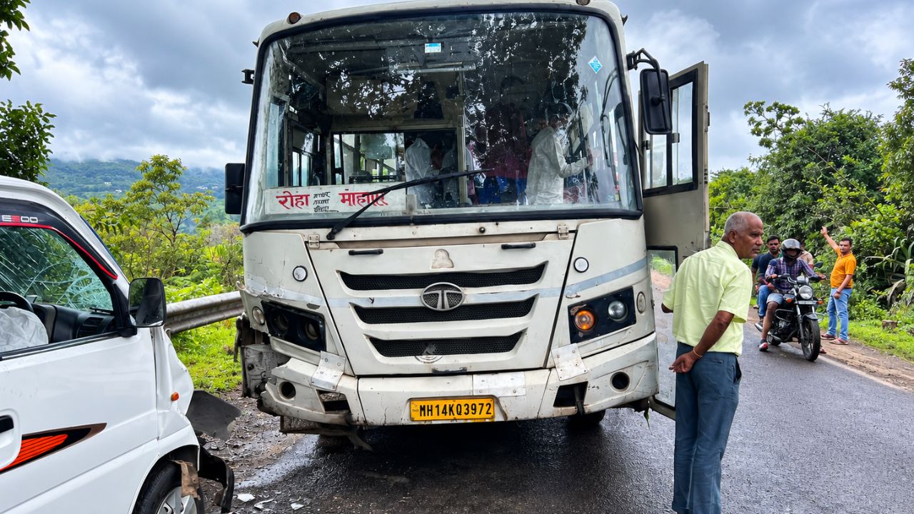 Mahabaleshwar News : मेटगुताडमध्ये एसटीचा कहर! पर्यटकांच्या इकोला धडक; मुलगी गंभीर जखमी