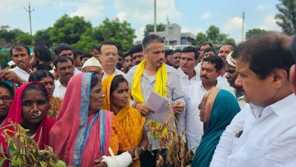 Rohit Pawar : मराठवाड्यात दुष्काळाची दाहकता; ‘शक्तीपीठ’चा पैसा शेतकऱ्यांसाठी वळवा, रोहित पवारांची सरकारकडे मोठी मागणी