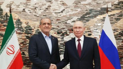 Russia Support Iran: ‘आणि रशिया इराणच्याच बाजूने…’, पुतिन यांनी केली मोठी घोषणा; अमेरिका-इराण युद्धाला नाट्यमय वळण
