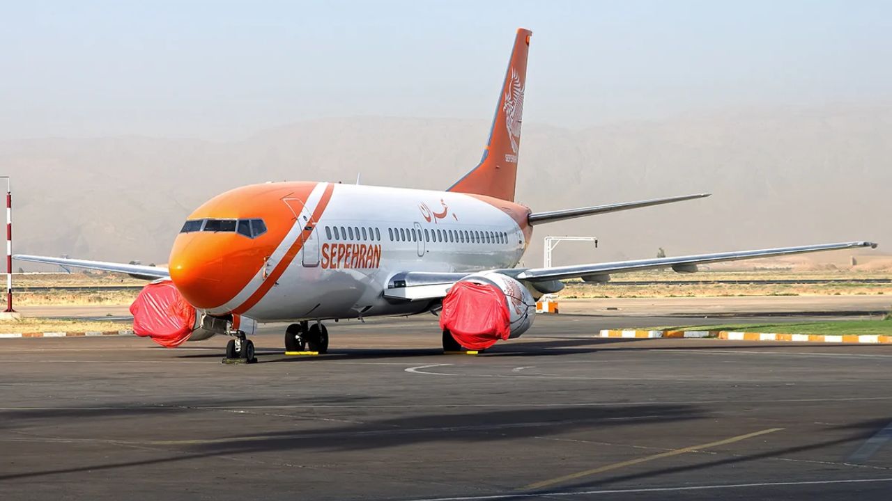 Boeing 737 : हवेत थरार! इराणमध्ये बोईंग विमान प्रचंड हादरले, केबिनमध्ये किंकाळ्या आणि आक्रोश; घटनेचा VIDEO VIRAL