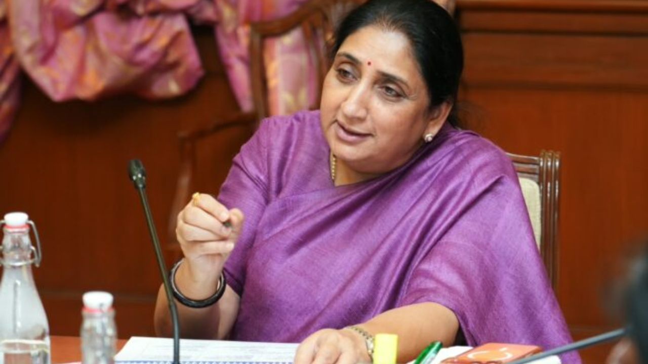 पुण्याच्या विकासाला ‘स्पीड’! सुनेत्रा पवारांचा PMRDAला थेट आदेश; इनर रिंग रोड, मेट्रोसह पाणी-वाहतुकीवर मोठा फोकस