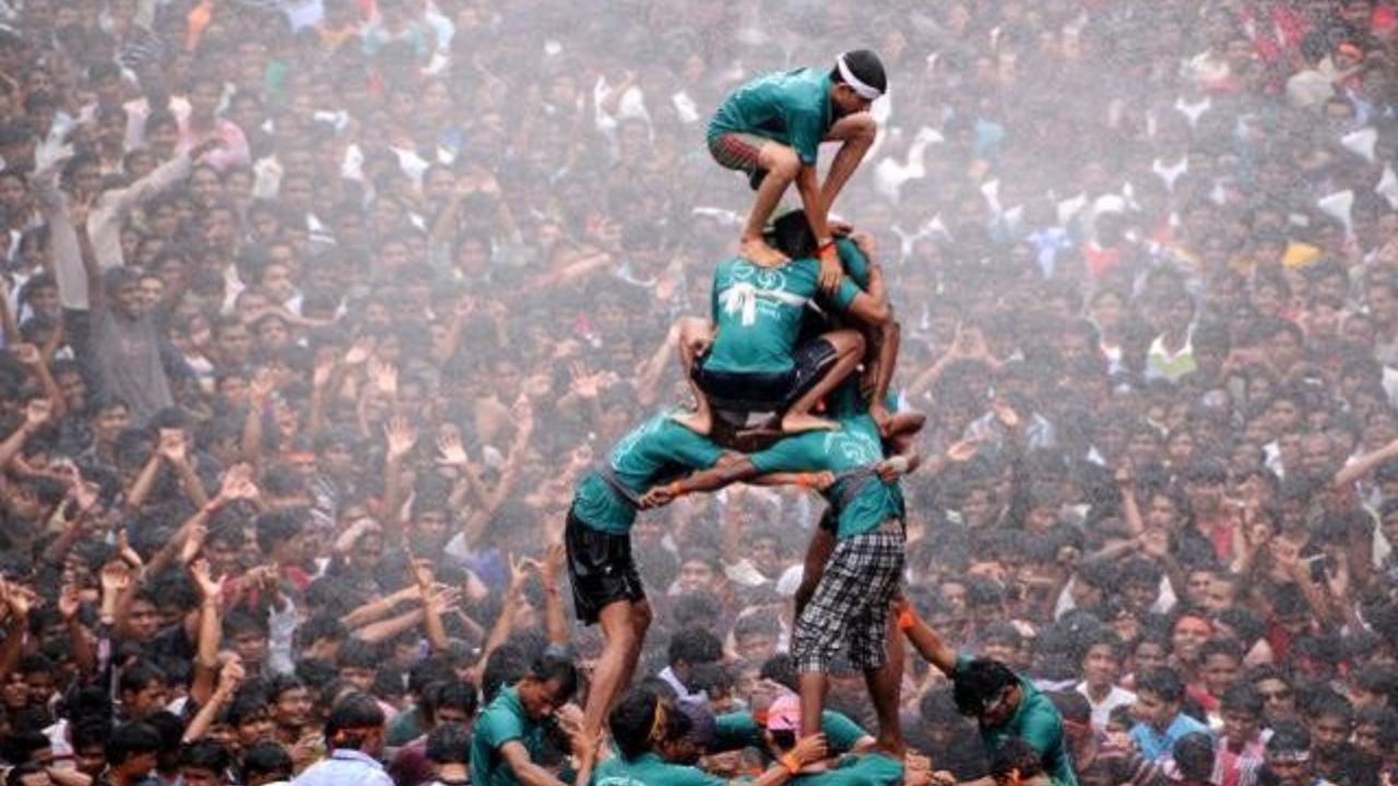 Thane Dahi Handi 2026: रेमंडमध्ये सलग दुसऱ्या वर्षी दहीहंडीचा उत्साह; ११ थरांसाठी २१ लाखांचे बक्षीस