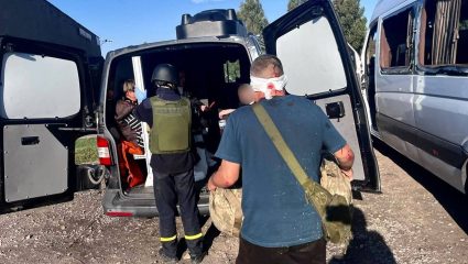 Russia Ukraine War : युक्रेनमध्ये रशियाचा धुमाकूळ सुरूच, FPV ड्रोनने प्रवासी बसवर केला हल्ला; दुर्दैवाने 5 जणांचा मृत्यू