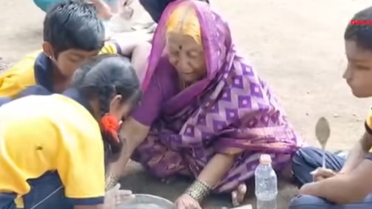 Solapur : विद्यार्थ्यांनी घेतला पिठलं-भाकरीचा आंनद! पालकांच्या मार्गदर्शनाने उपक्रमाला उधाण