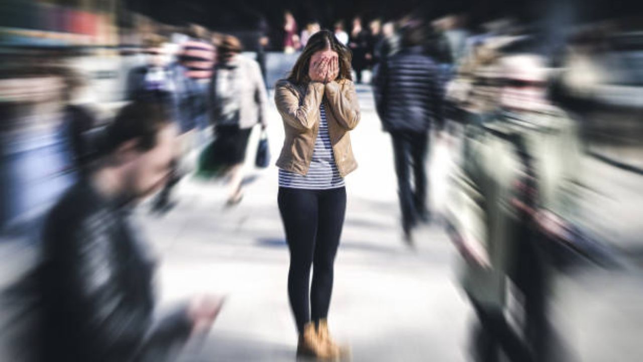 Panic Attack आल्यानंतर घाबरून न जाता लगेच करा ‘या’ गोष्टी, हृदयाचे वाढलेले ठोके व भीती होईल कमी