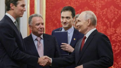 Russia-Ukraine War: कीव, मॉस्कोचे हल्ले थांबले! पुतिन यांनी घेतली ट्रम्पच्या दूतांची भेट; वॉशिंग्टनला दिला ‘हा’ महत्त्वाचा संदेश