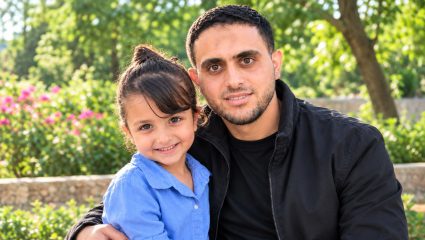 Gaza Tragedy : शाळेच्या पहिल्याच दिवशी चिमुकलीचा मृत्यू; वफा आणि वडील इस्रायली हल्ल्यात ठार