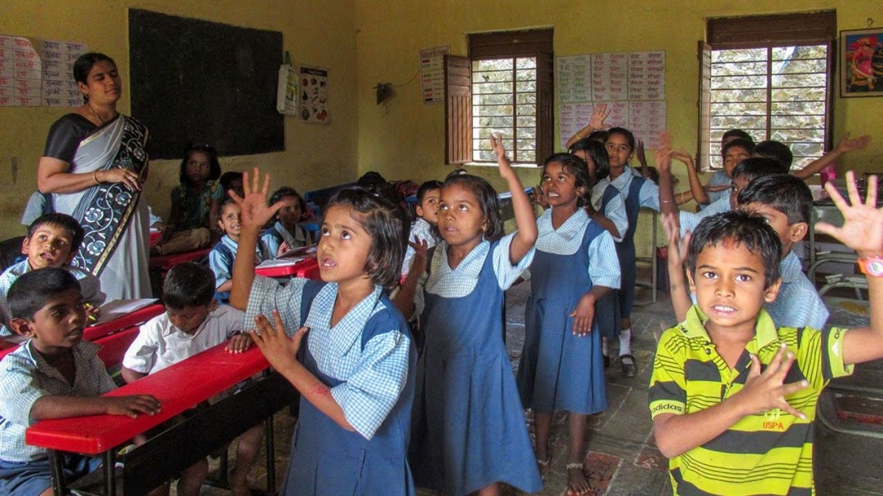ZP School study tour Hyderabad: राष्ट्रीय आविष्कार अभियानांतर्गत जिल्हा परिषदेच्या ‘या’ विद्यार्थ्यांची निवड