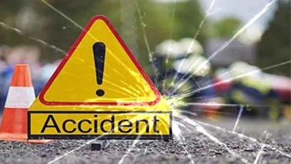 नोकरीला निघाले अन् काळाने घातली झडप; खासगी बस-कंटेनरच्या धडकेत एकाचा मृत्यू
