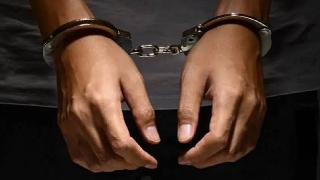 ‘मावशी, साप आला!’ म्हणत वृद्धेचे सोन्याचे दागिने लंपास; यवत पोलिसांनी आरोपीला ठोकल्या बेड्या
