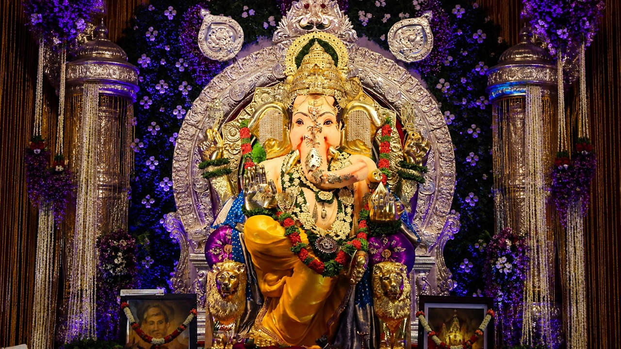GSB Ganeshotsav 2026: जीएसबी महागणपतीचा शाही थाट! ६६ किलो सोने, ३३५ किलो चांदी अन् ७०३ कोटींचे विमा संरक्षण