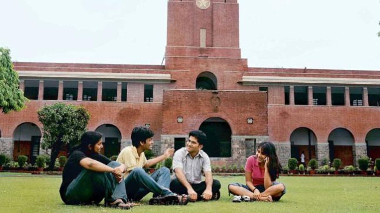 Best College Rankings 2027: सलग १५ वर्षांची बादशाही संपली! प्रिन्स्टनला पछाडत ‘ही’ युनिव्हर्सिटी बनली अमेरिकेतील नंबर १