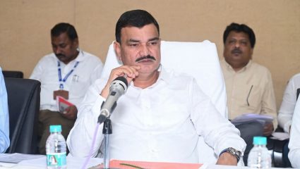 Washim News: वाशिम जिल्ह्यातील दुष्काळाची पाहणी करा; पालकमंत्री भरणे यांचे प्रशासनाला निर्देश