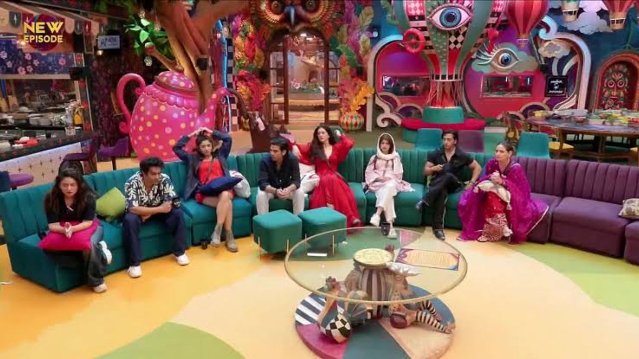 Bigg Boss 20: बिग बॉसच्या घरातील वातावरण तापलं! 1-2 नाही तर एकाच वेळी 11 जण नॉमिनेट, ‘या’ स्पर्धकांवर नॉमिनेशनची टांगती तलवार