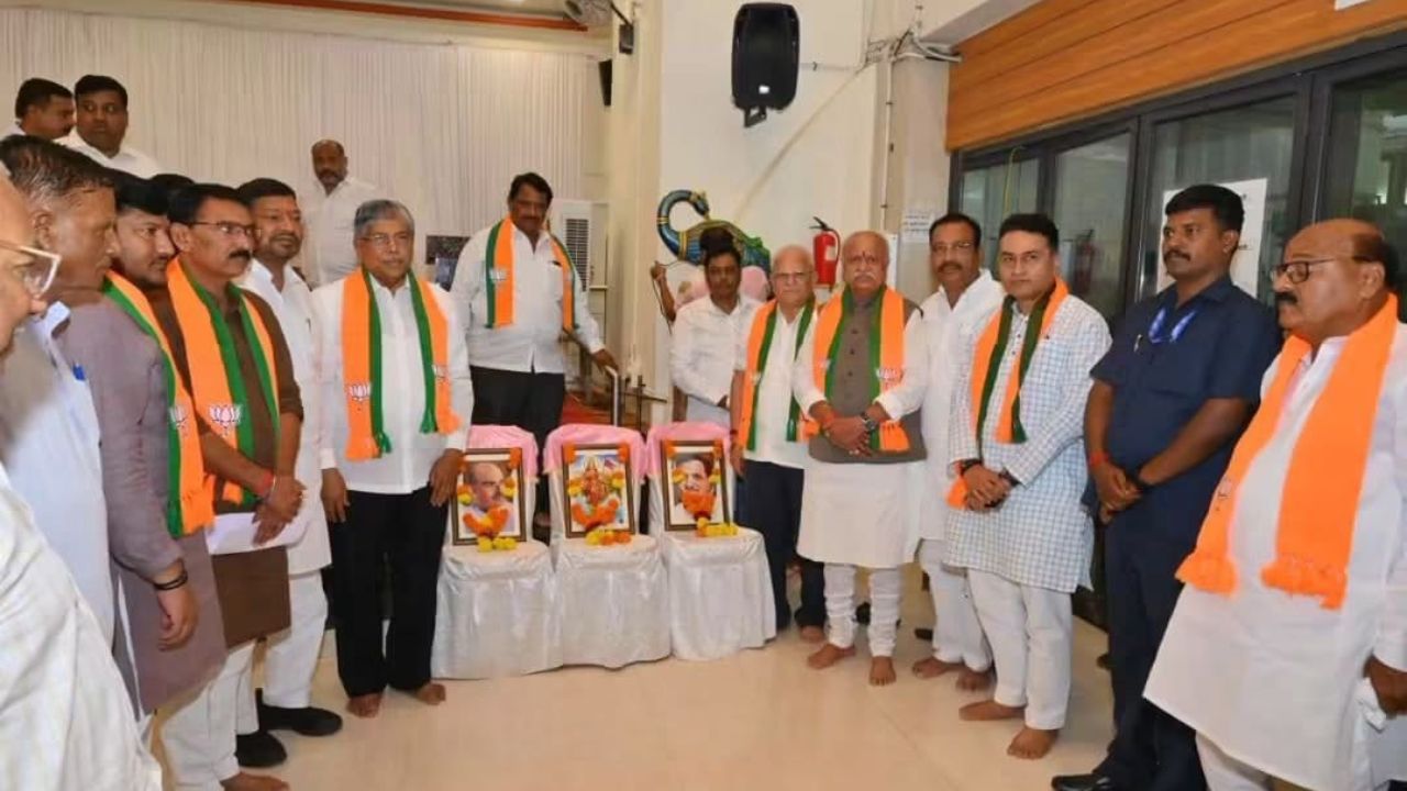 Sangli: पदवीधर निवडणुकीसाठी भाजपचा ‘मास्टर प्लॅन’! तालुकानिहाय यंत्रणा सज्ज; चंद्रकांत पाटलांनी घेतला आढावा