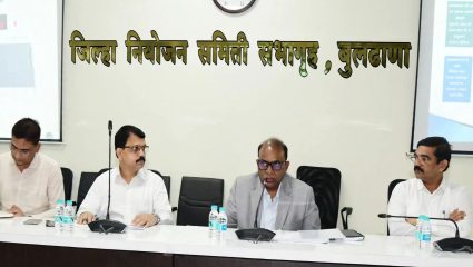 Buldhana News: एस-३ ईव्हीएममुळे मतदान प्रक्रिया सुलभ,राज्य निवडणूक आयुक्त दिनेश वाघमारे; बुलढाण्यात नवीन ईव्हीएम वापर