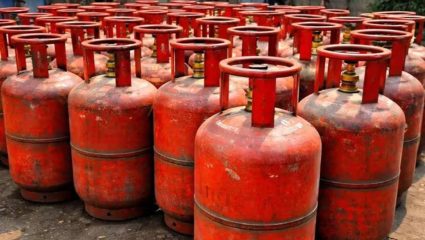 Gas ग्राहकांसाठी मोठी बातमी! LPG Cylinder Booking बाबत सरकारने घेतला निर्णय, ‘या’ कडक नियमांत केला बदल