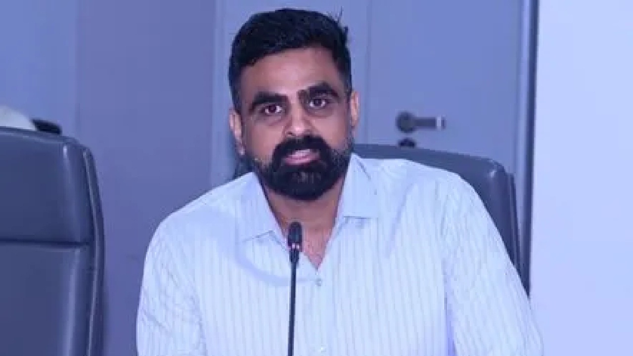 चाकणमधील वाहतूक कोंडी फुटणार? जिल्हाधिकारी जितेंद्र डुडी यांचे संबंधित विभागांना महत्वाचे निर्देश