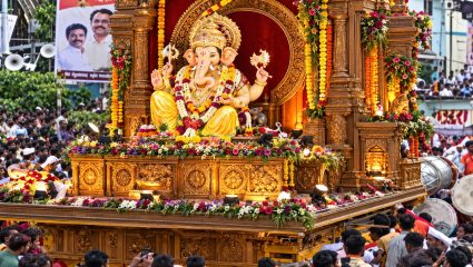 Pune Ganpati Visarjan : पुण्यात 24 तासांनंतरही गणरायाचे विसर्जन बाकी, अनेक गणेश मंडळ विसर्जनाच्या प्रतिक्षेत