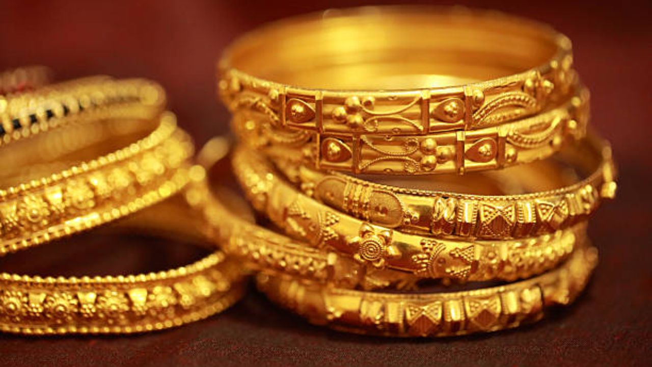 Todays Gold-Silver Price: सोन्याच्या दरात पुन्हा मोठा बदल! चांदीही तेजीत; आजचा भाव पाहून बदलणार दागिने खरेदीचा निर्णय?