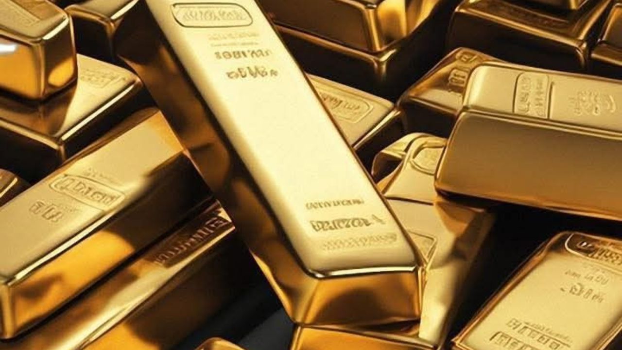 Todays Gold-Silver Price: सोन्याच्या बाजारात मोठी उलथापालथ; किंमतीत तब्बल इतक्या रुपयांची घट, चांदीही झाली स्वस्त