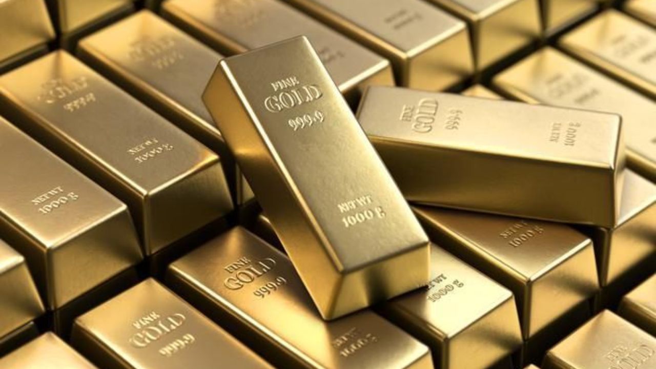 Todays Gold-Silver Price: सोन्याच्या दरात घसरण, चंदीही झाली स्वस्त! आजच्या किंमती पाहून तुम्हीही व्हाल आनंदी