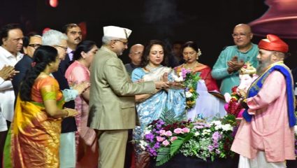 कलाकारांना कौतुकाची थाप आवश्यक, हेमा मालिनी यांचे प्रतिपादन; ‘सुरेश कलमाडी जीवनगौरव’ पुरस्काराने सन्मानित