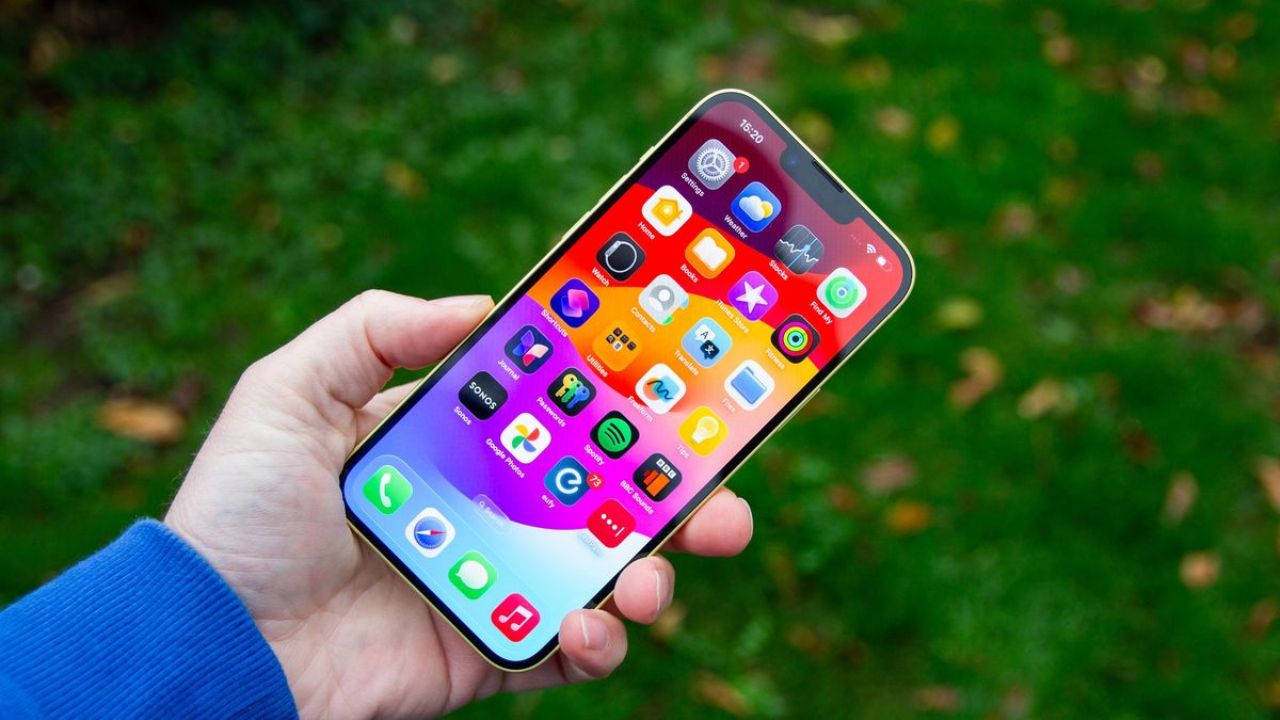 कानात हेडफोन असो किंवा आजूबाजूला गोंधळ… आवाज ऐकताच iPhone देणार अलर्ट! असं काम करणार नेम रिकॉग्निशन फीचर
