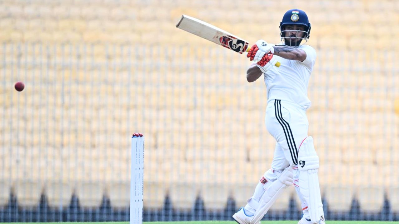 Duleep Trophy 2026: नुसते वादळ अन् प्रतिस्पर्धी चक्काचूर! Ishan Kishan ची डबल सेंचुरी अन्…