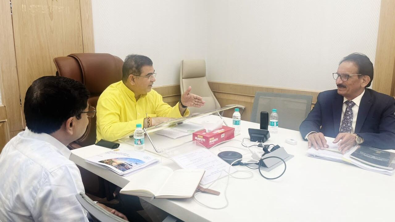 Jaykumar Rawal : ‘नोकरी शोधणारे नव्हे, नोकरी देणारे बना’; जयकुमार रावलांचं शेतकऱ्यांच्या मुलांना मोठं आवाहन