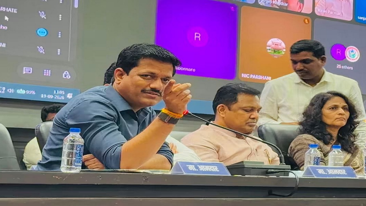 ‘खोटं बोलू नका, रोजच लोडशेडिंग आहे’; कैलास पाटलांनी सरकार अन् महावितरणला धरले धारेवर