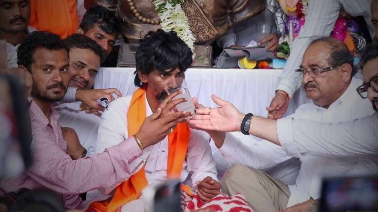 Manoj Jarange Patil : जरांगेंनी उपोषण सोडलं, पण वाद पेटला! ‘ED ची भीती वाटली म्हणून पाटोद्यात थांबले’; सहकाऱ्याचा धक्कादायक दावा