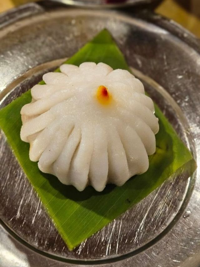 मोदकाचा आकार असाच का असतो? जाणून घ्या कारण