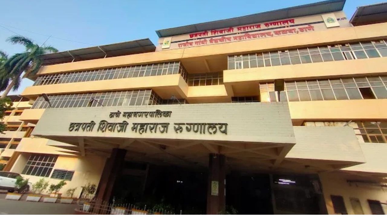FDA Action : रुग्णांच्या ताटात झुरळ; एफडीएची धडक कारवाई, राम कॅटरर्सचे उपाहारगृह सील