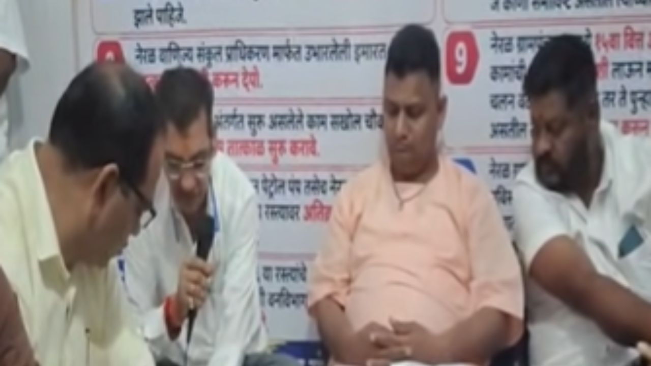 Karjat : नेरळमधील उपोषण दुसऱ्या दिवशीही सुरू; ग्रामपंचायतीच्या उत्तरावर उपोषणकर्ते असमाधानी