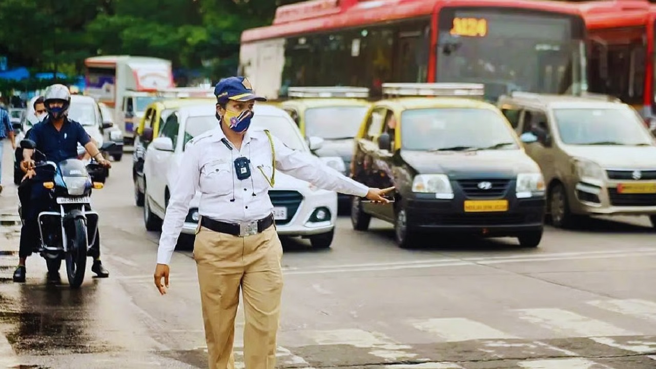 Pune Traffic Update : पुणेकरांनो लक्ष द्या! शहरातील वाहतूक व्यवस्थेत मोठा बदल; ‘हे’ महत्त्वाचे रस्ते राहणार बंद